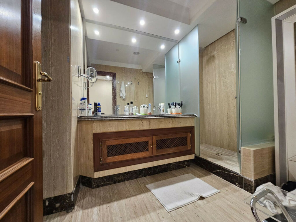 Middle Floor Apartment Estepona Málaga - image 15
