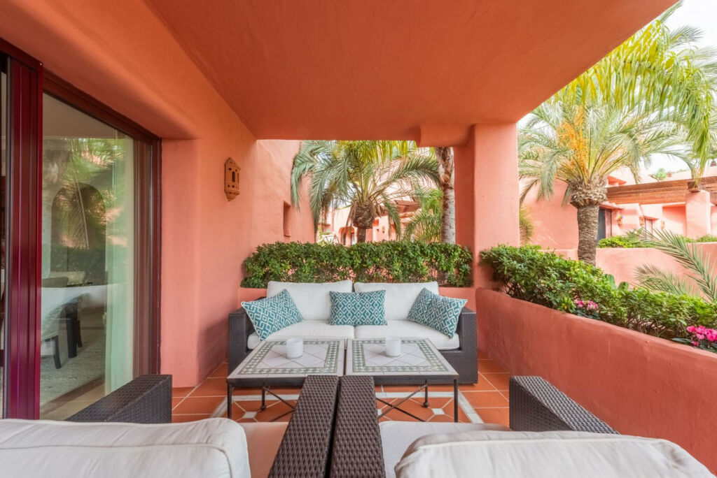 Middle Floor Apartment New Golden Mile Málaga - image 15
