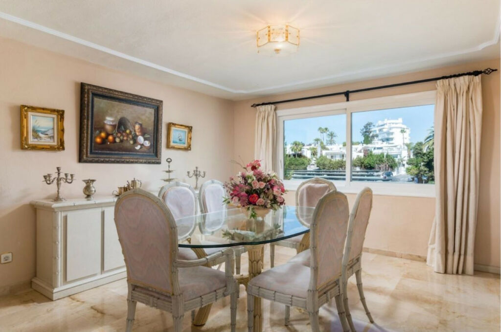 Detached Villa Guadalmina Alta Málaga - image 15