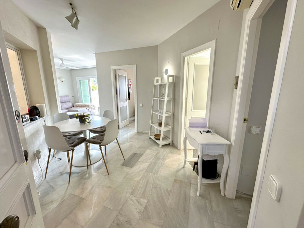 Ground Floor Apartment Calahonda Málaga - image 11