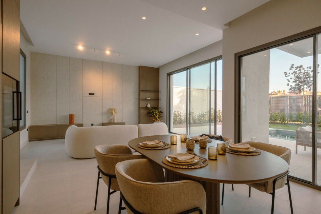 Detached Villa Estepona Málaga - image 15