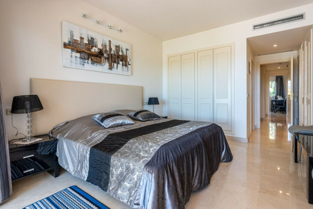 Ground Floor Apartment Benahavís Málaga - image 15