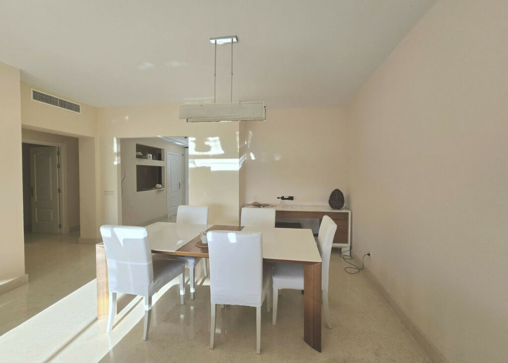 Ground Floor Apartment Benahavís Málaga - image 18