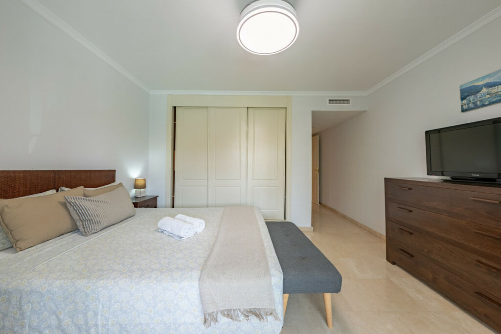 Middle Floor Apartment Sotogrande Marina Cádiz - image 15
