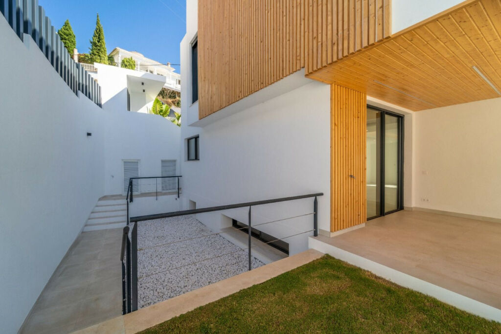 Detached Villa La Capellania Málaga - image 15