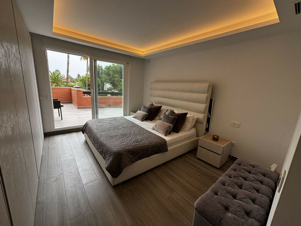 Middle Floor Apartment Guadalmina Baja Málaga - image 15