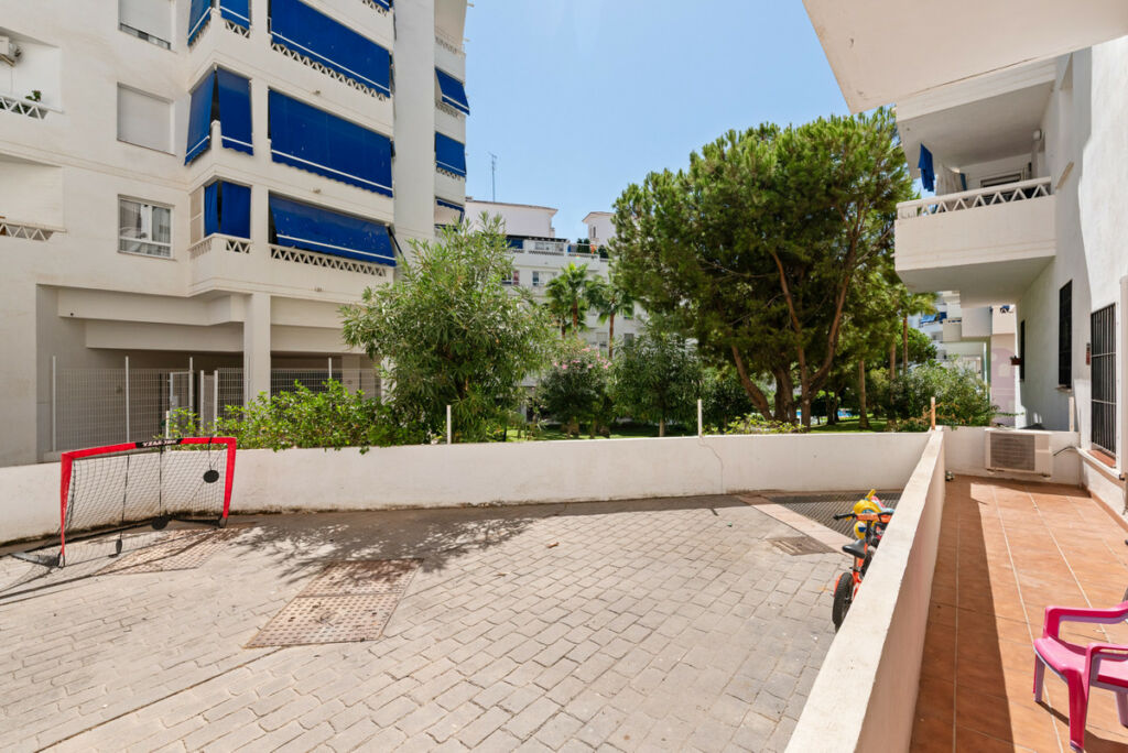 Ground Floor Apartment La Campana Málaga - image 15