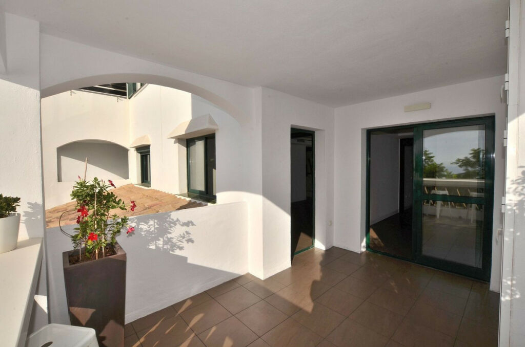 Middle Floor Apartment Benalmadena Pueblo Málaga - image 15