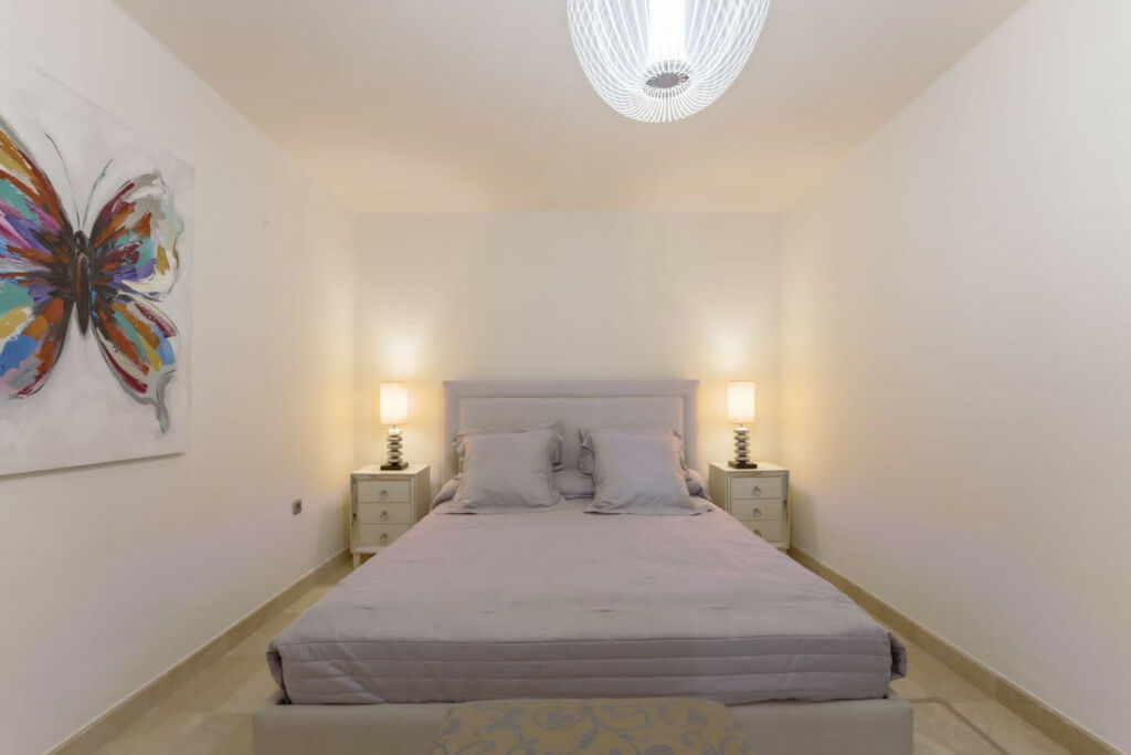 Detached Villa Nueva Andalucía Málaga - image 15