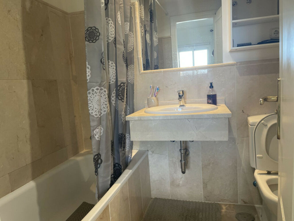 Ground Floor Apartment Selwo Málaga - image 18