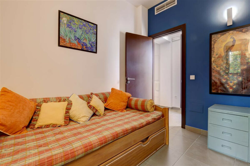 Semi-Detached House Estepona Málaga - image 15