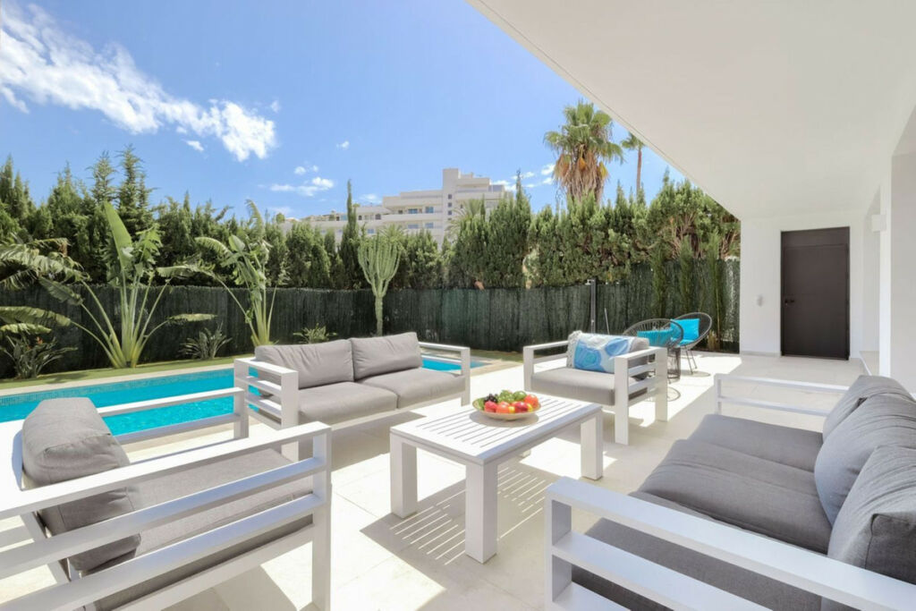 Detached Villa Guadalmina Alta Málaga - image 15