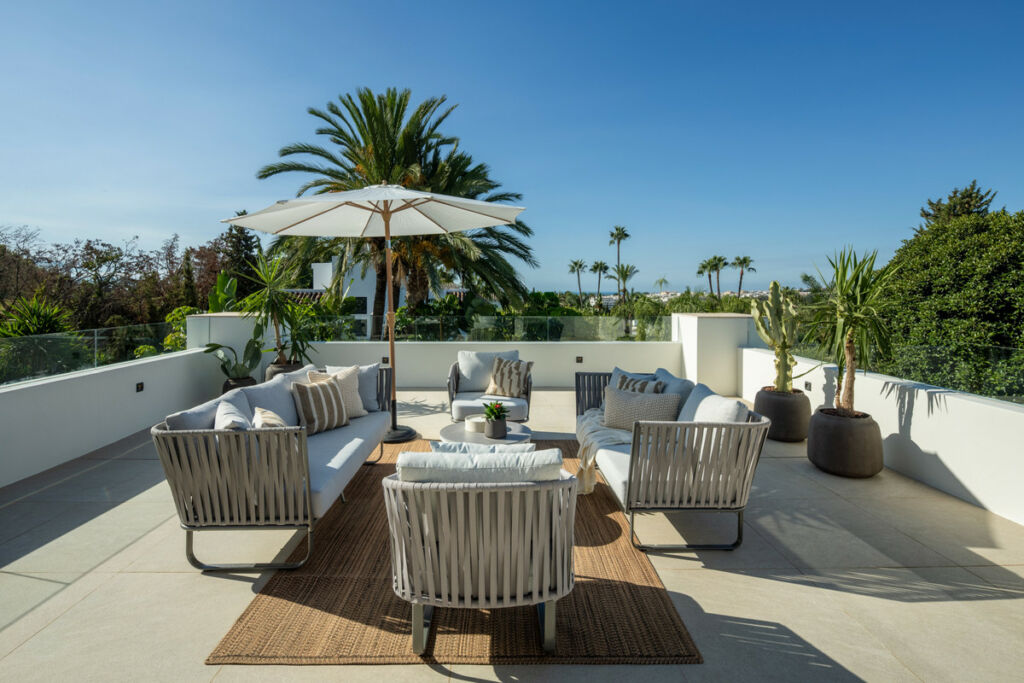Detached Villa Nueva Andalucía Málaga - image 15