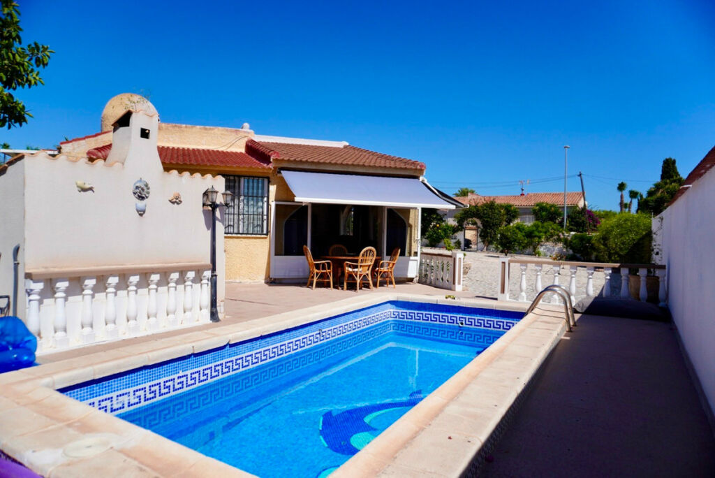 Detached Villa Ciudad Quesada Alicante - image 2