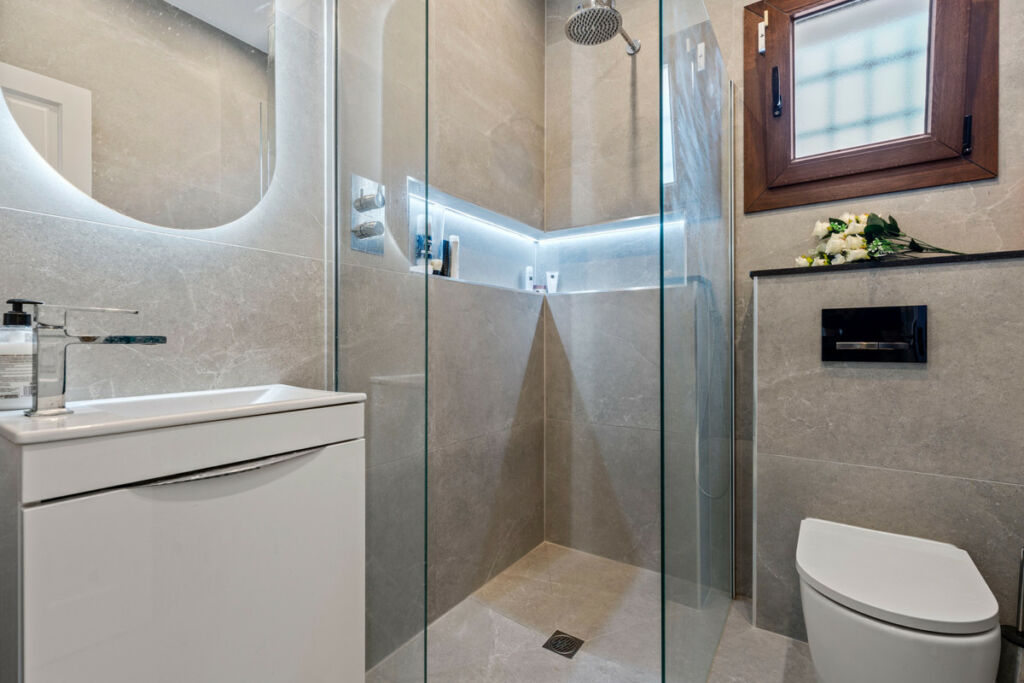 Detached Villa Sotogrande Cádiz - image 15