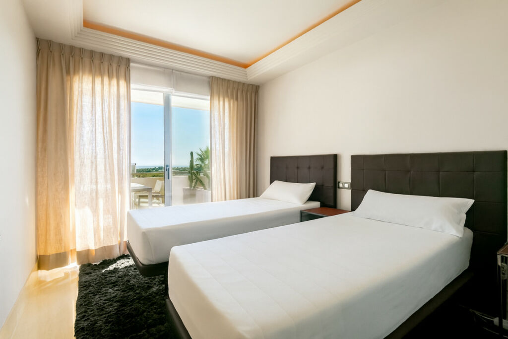 Middle Floor Apartment Benahavís Málaga - image 15