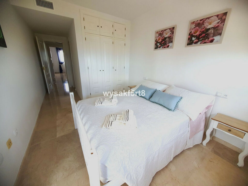 Middle Floor Apartment La Duquesa Málaga - image 16