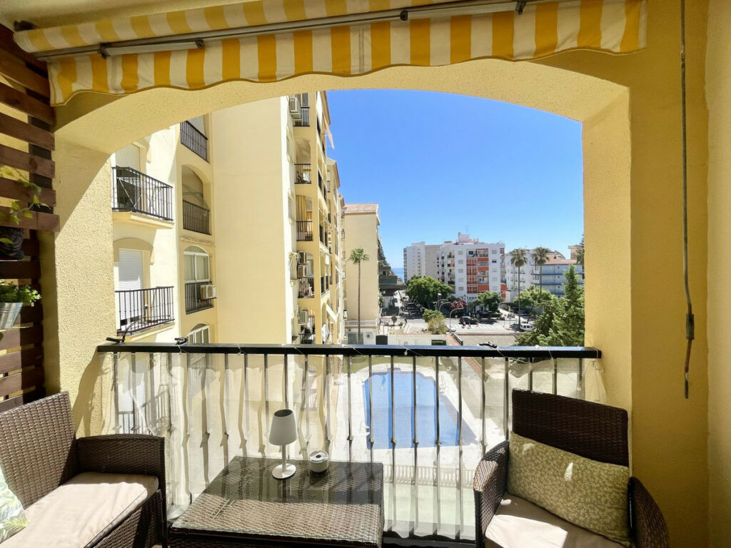 Middle Floor Apartment Los Boliches Málaga - image 14