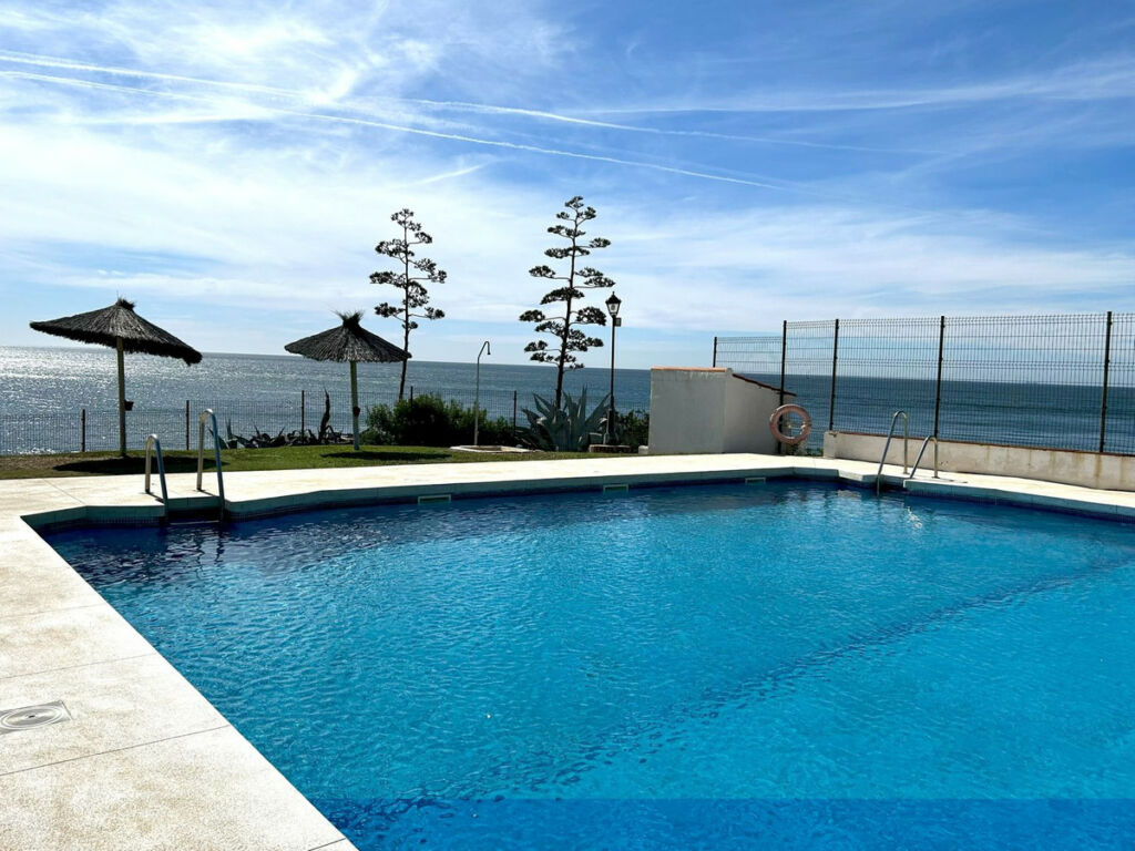 Townhouse Manilva Málaga - image 15