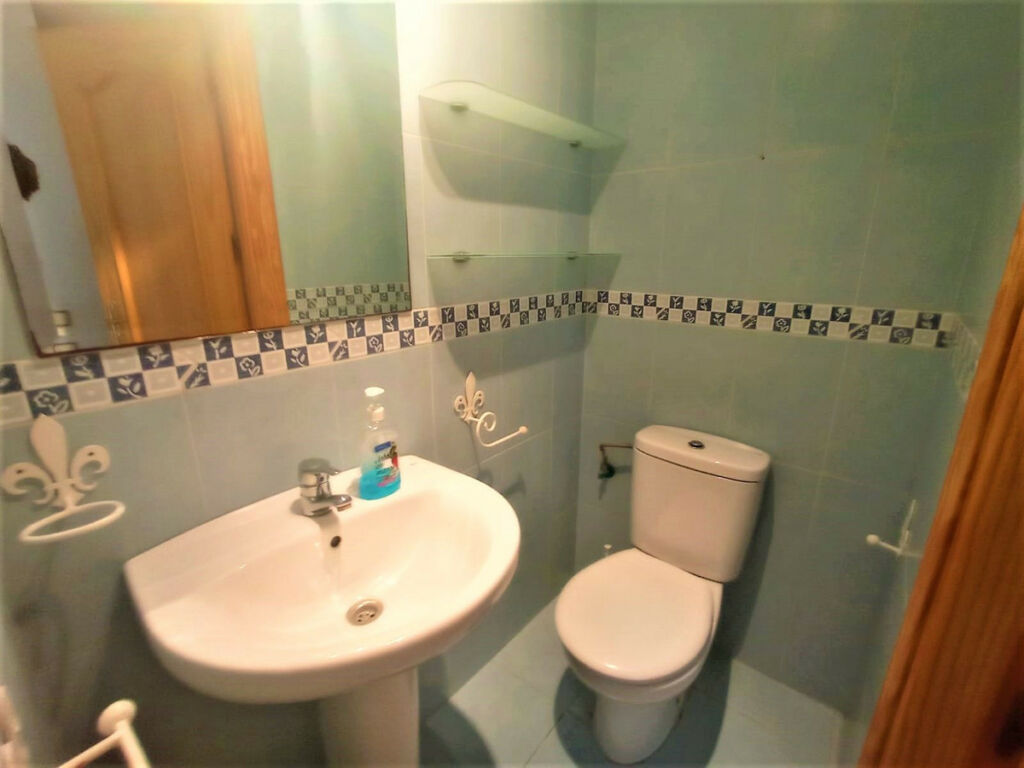 Middle Floor Apartment Los Boliches Málaga - image 13