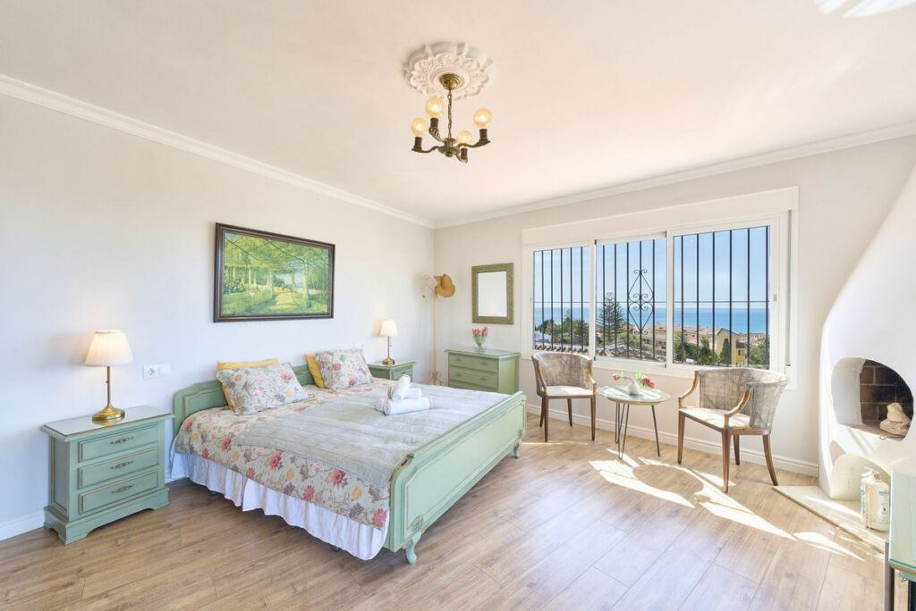 Detached Villa Fuengirola Málaga - image 15