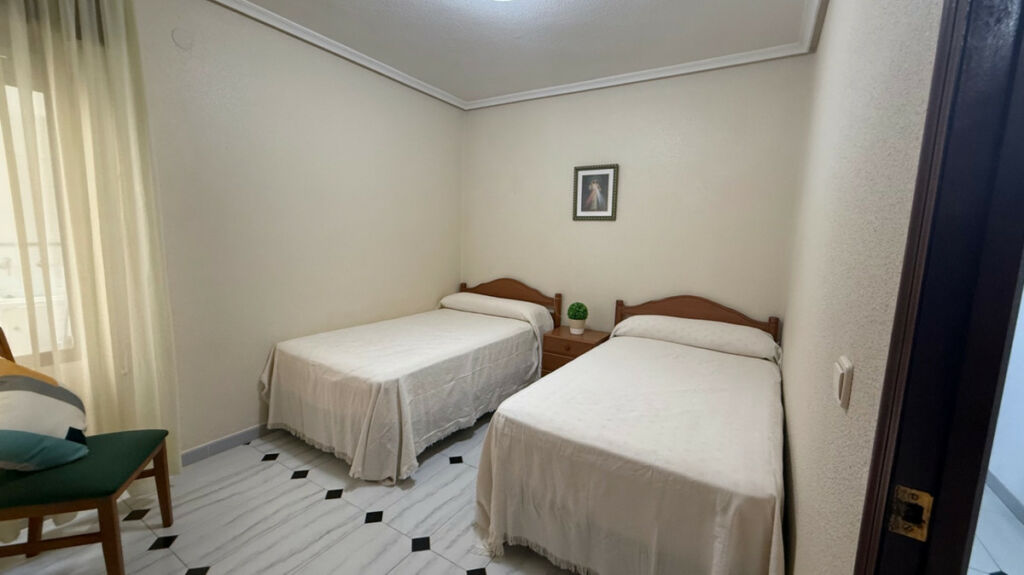 Ground Floor Apartment Torrevieja Alicante - image 15