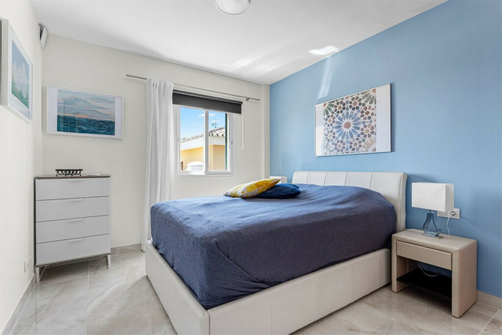 Penthouse Higueron Málaga - image 15