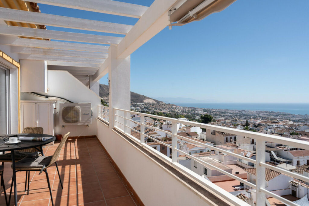 Penthouse Benalmadena Pueblo Málaga - image 15