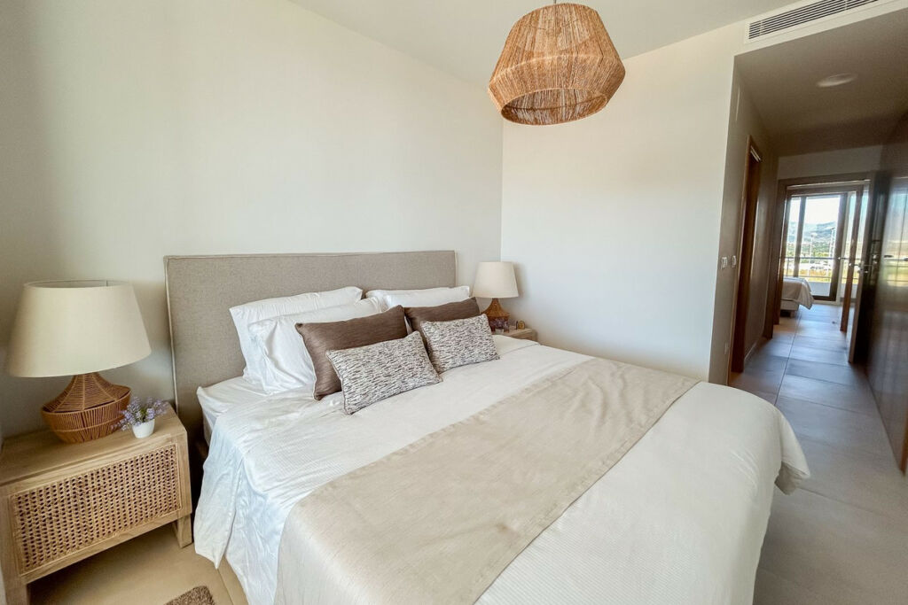 Middle Floor Apartment Casares Málaga - image 15