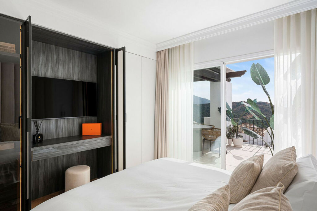 Top Floor Apartment La Quinta Málaga - image 15