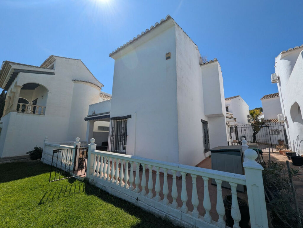 Townhouse Calahonda Málaga - image 15