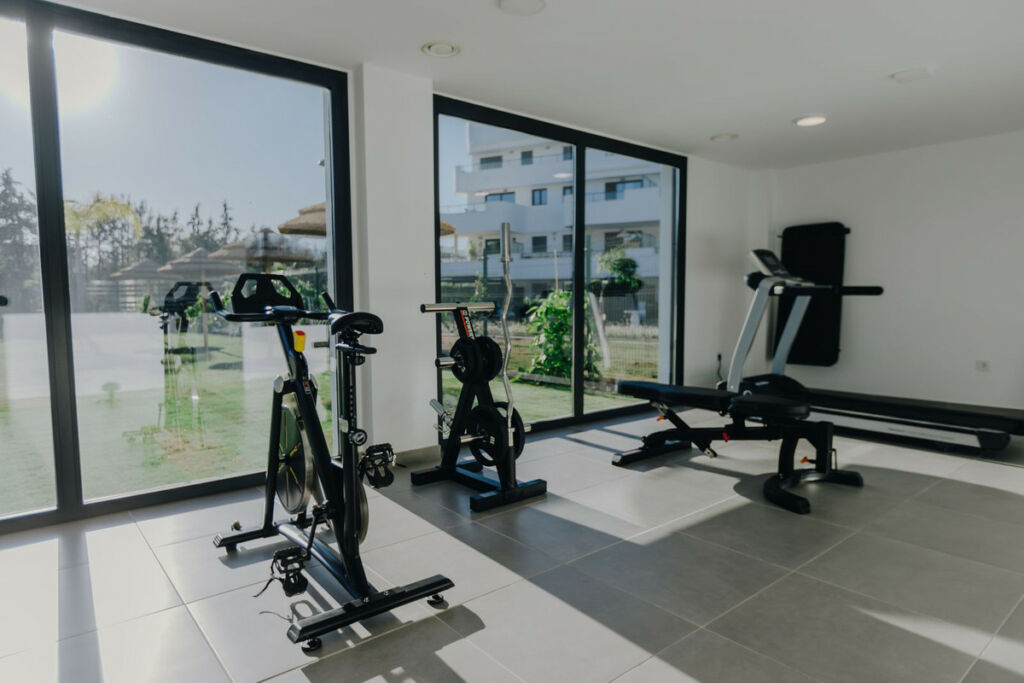 Middle Floor Apartment Selwo Málaga - image 15