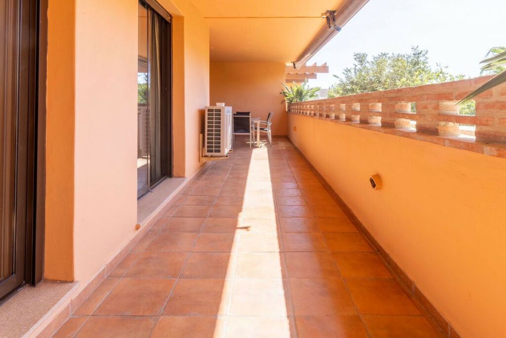 Middle Floor Apartment The Golden Mile Málaga - image 15