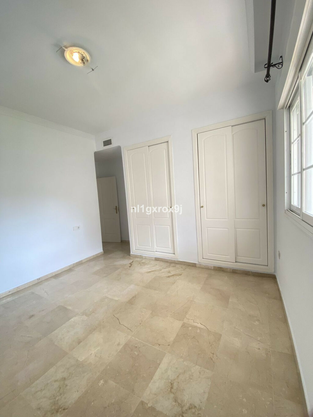 Middle Floor Apartment Nueva Andalucía Málaga - image 14