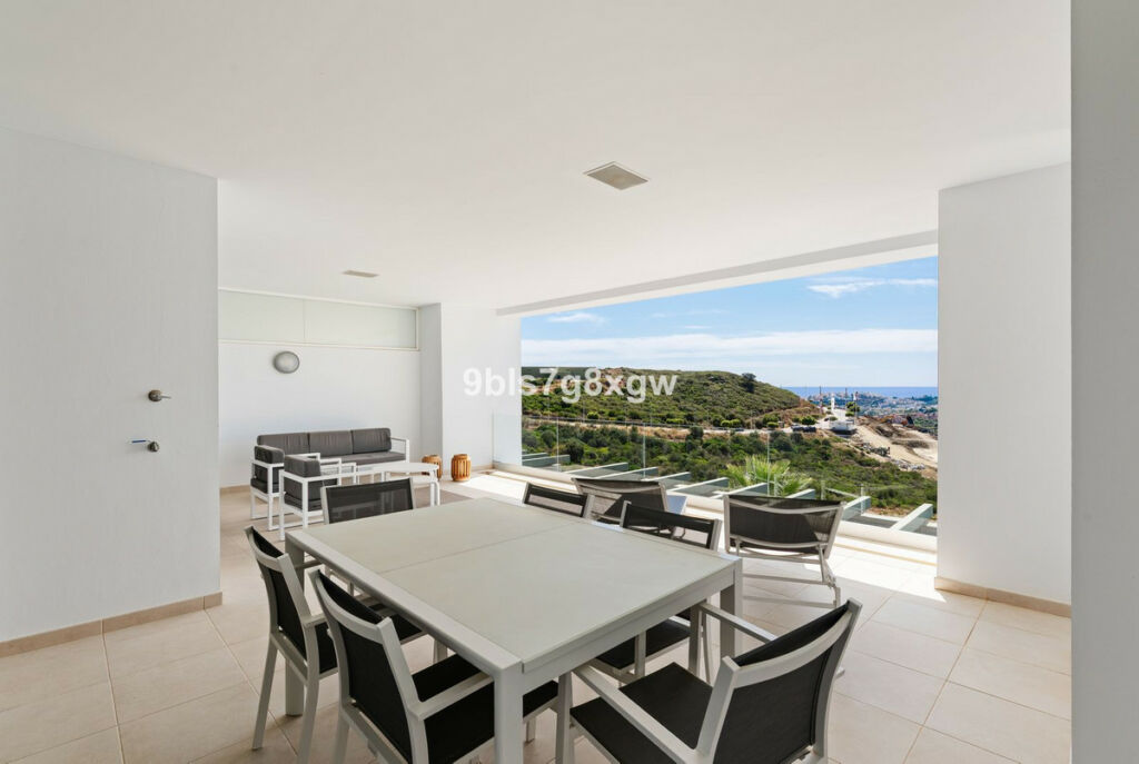 Middle Floor Apartment Casares Playa Málaga - image 15