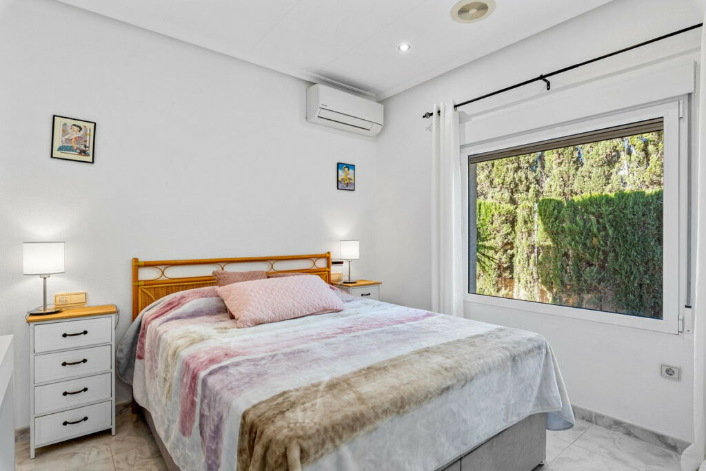 Detached Villa Ciudad Quesada Alicante - image 15