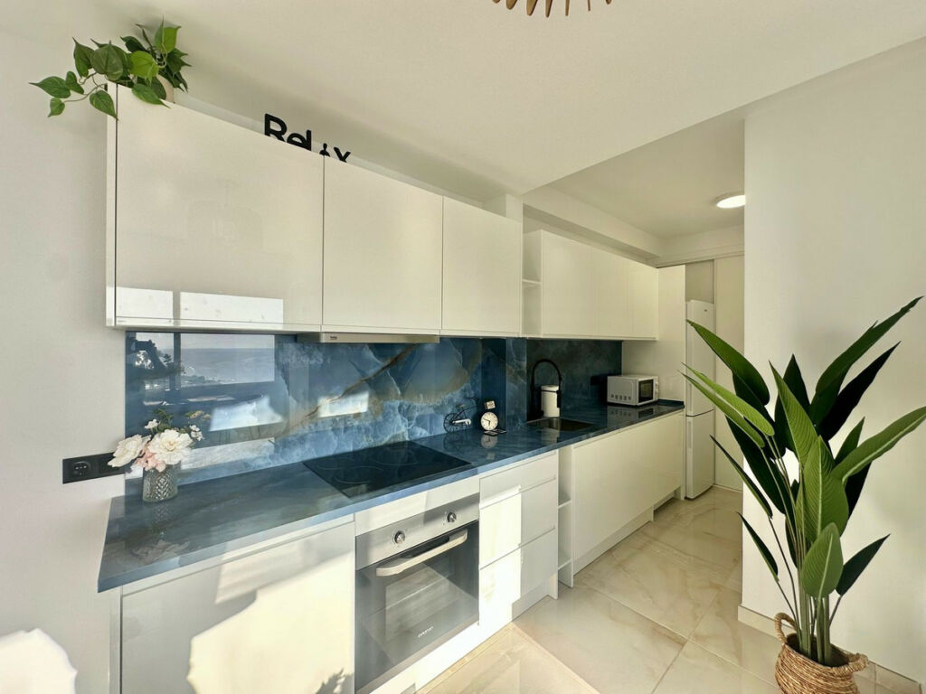 Middle Floor Apartment Calahonda Málaga - image 15