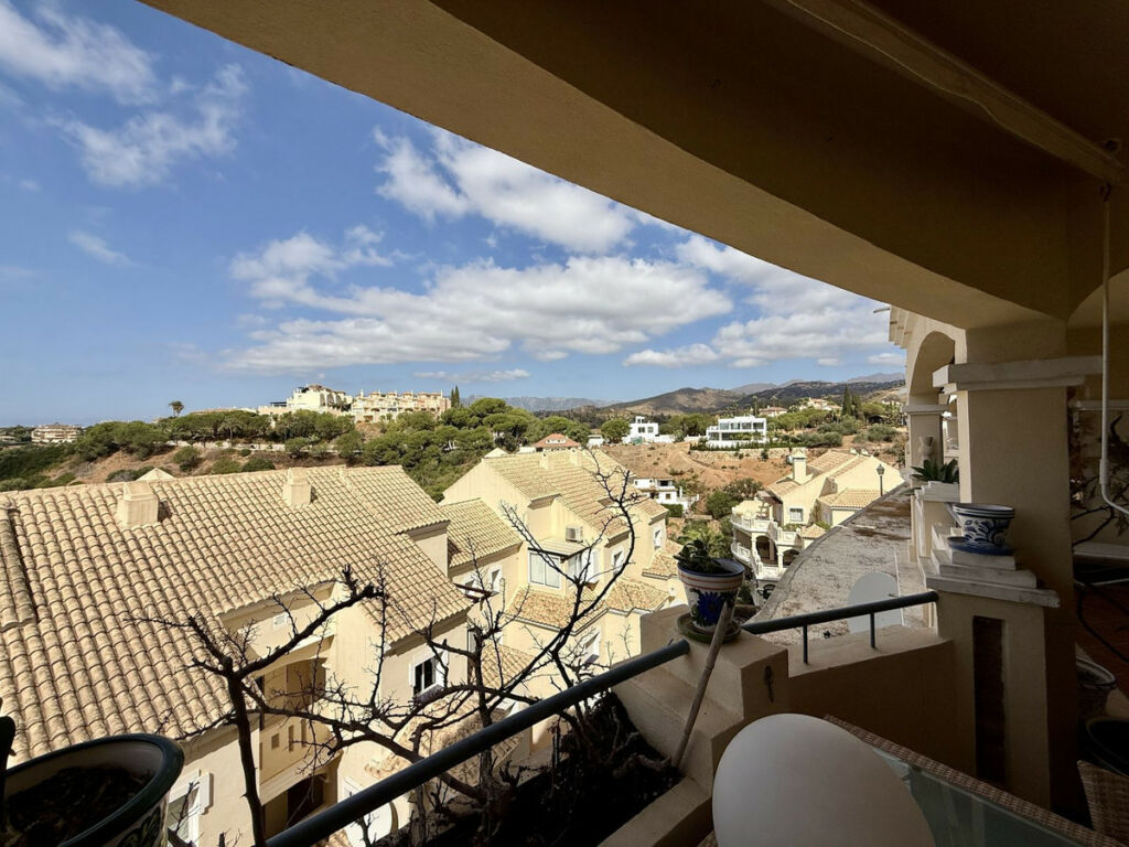 Middle Floor Apartment Elviria Málaga - image 15