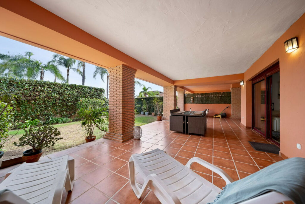 Ground Floor Apartment Casares Málaga - image 15