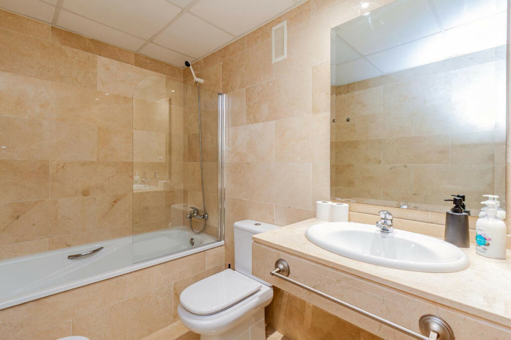 Middle Floor Apartment Villajoyosa Alicante - image 15