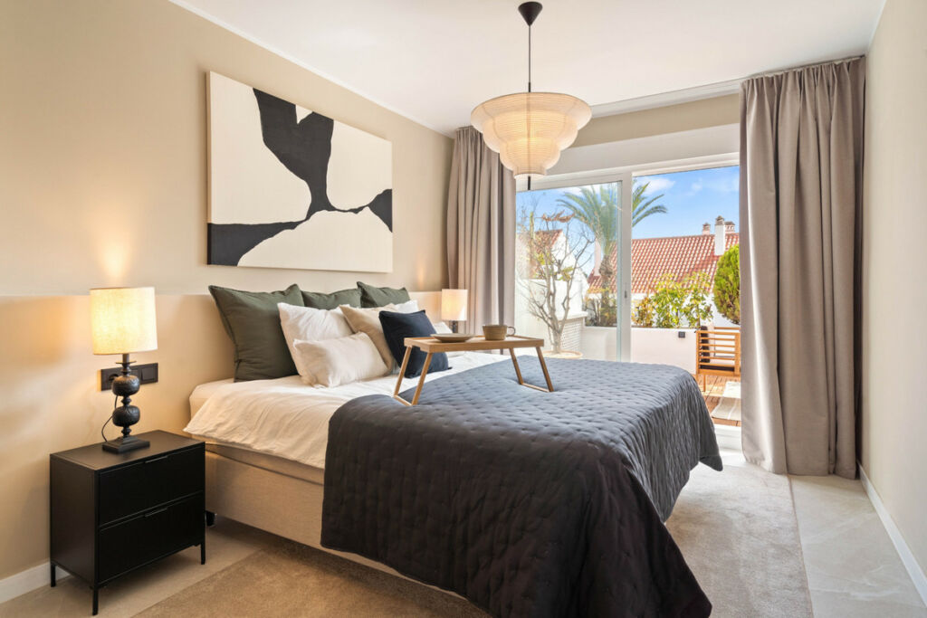 Middle Floor Apartment Nueva Andalucía Málaga - image 15