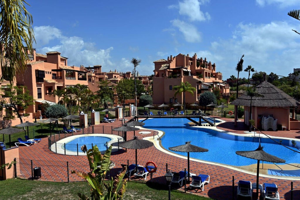 Middle Floor Apartment Hacienda del Sol Málaga - image 15