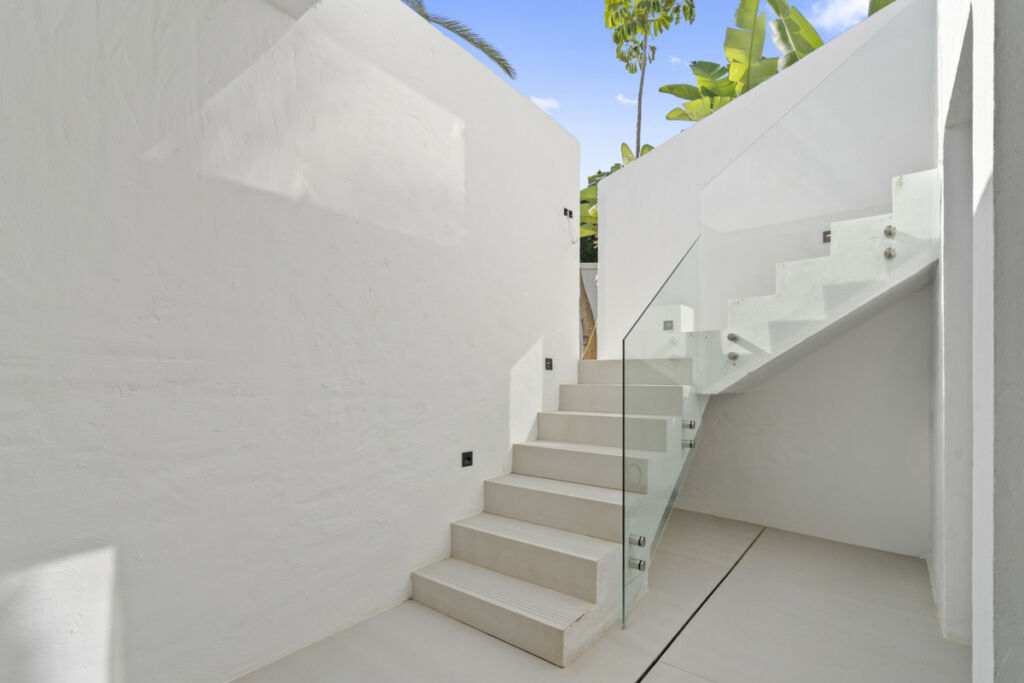 Townhouse El Paraiso Málaga - image 15