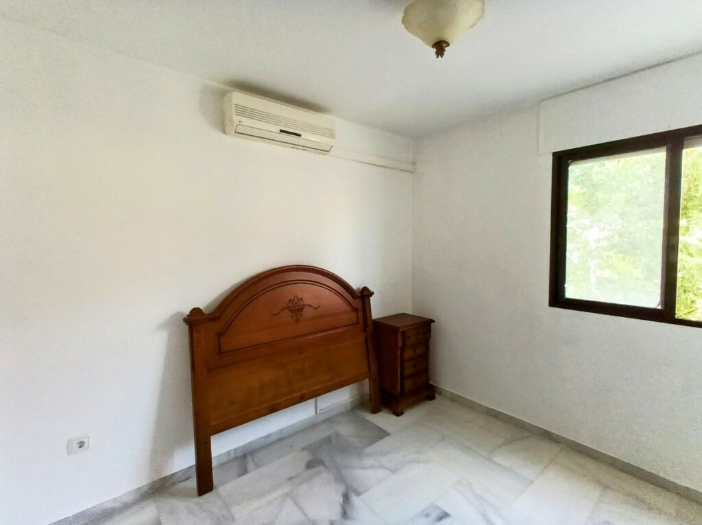 Ground Floor Apartment La Carihuela Málaga - image 15