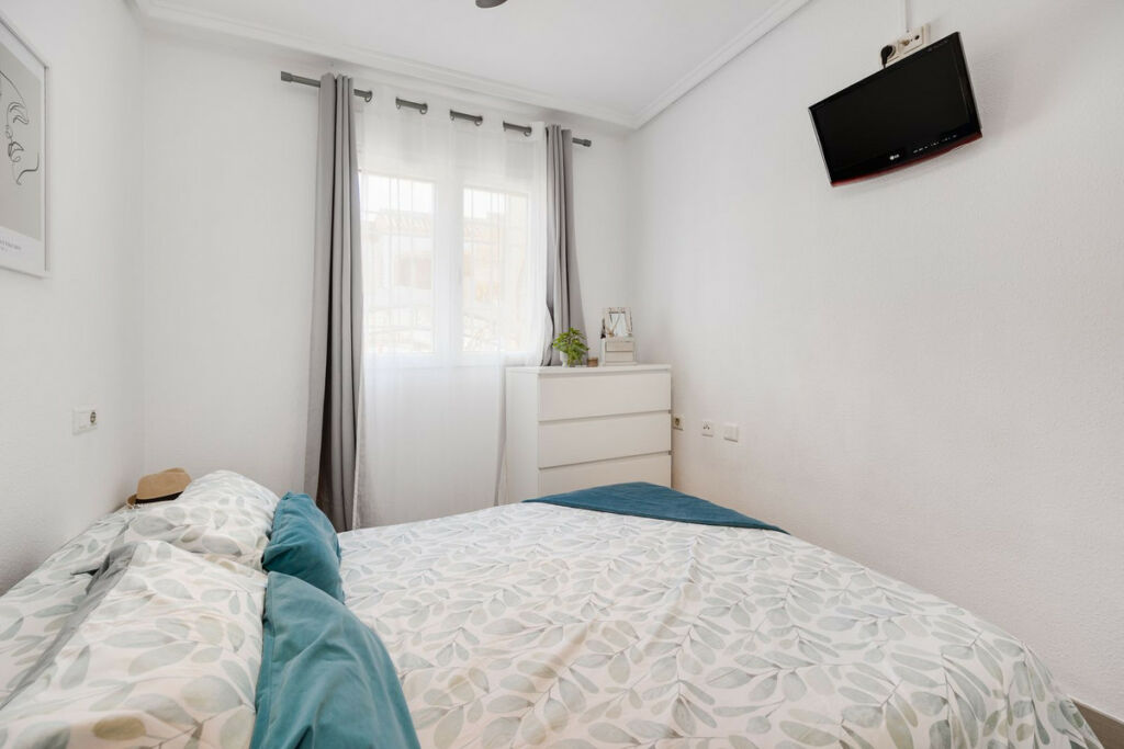Ground Floor Apartment Torrevieja Alicante - image 15