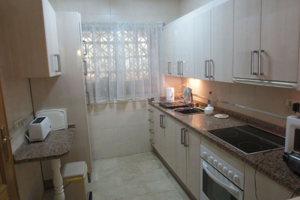 Middle Floor Apartment Fuengirola Málaga - image 15