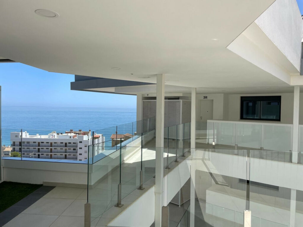 Middle Floor Apartment Fuengirola Málaga - image 15