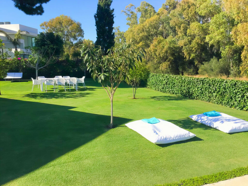 Detached Villa Guadalmina Baja Málaga - image 15