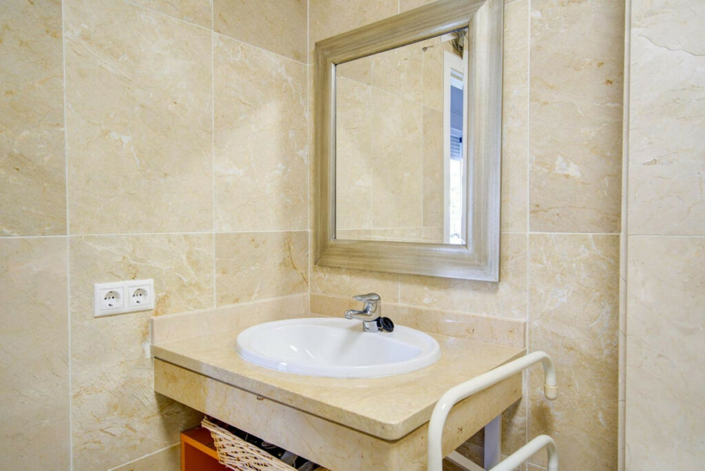 Middle Floor Apartment La Cala de Mijas Málaga - image 15