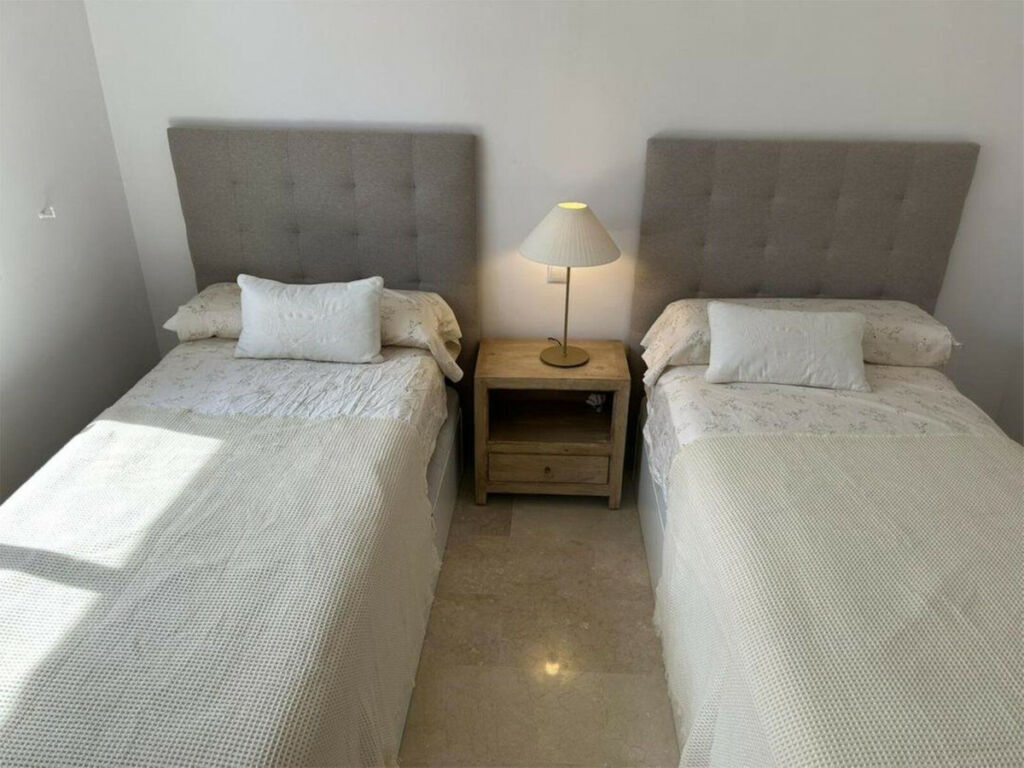 Middle Floor Apartment Marbesa Málaga - image 15